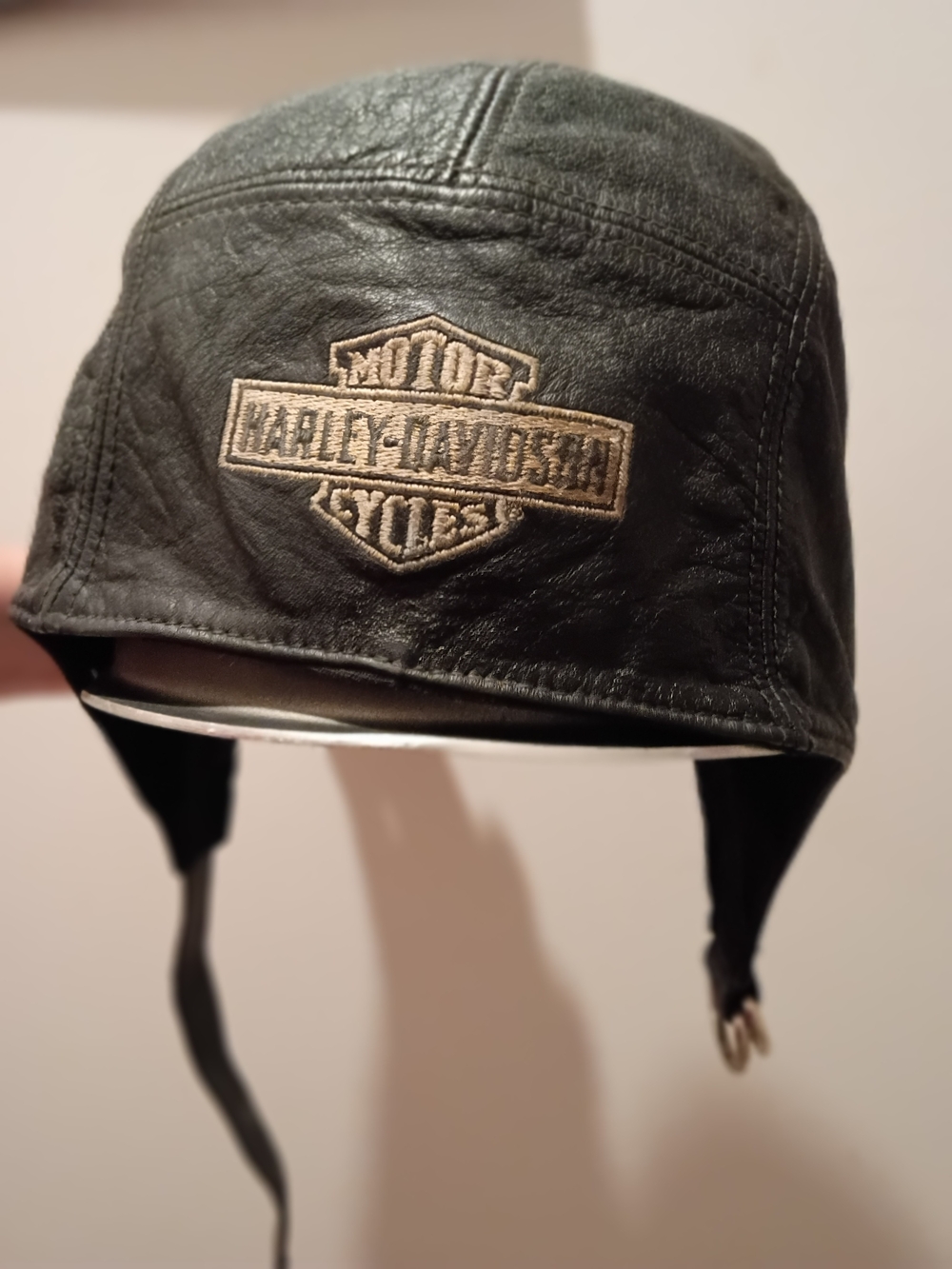 Vintage Harley-Davidson Black Leather Skull Cap with Tan Embroidered Shield